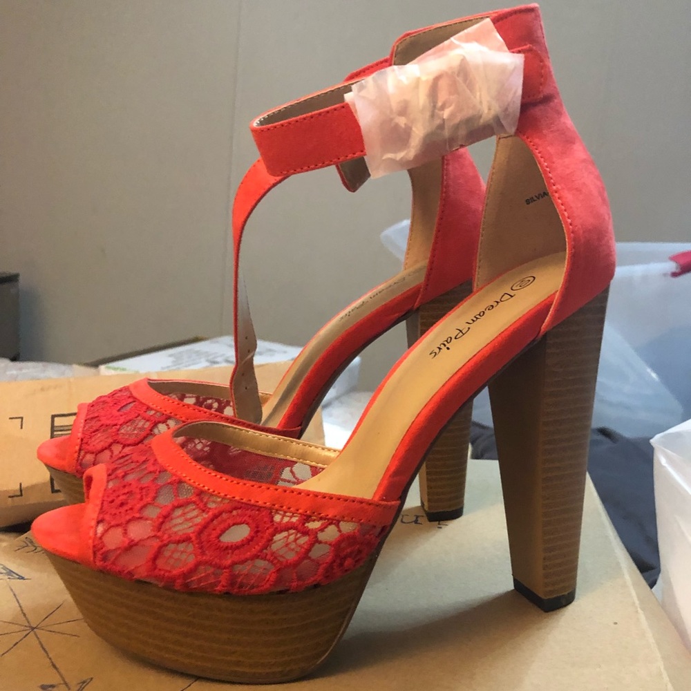Coral block heels (New)